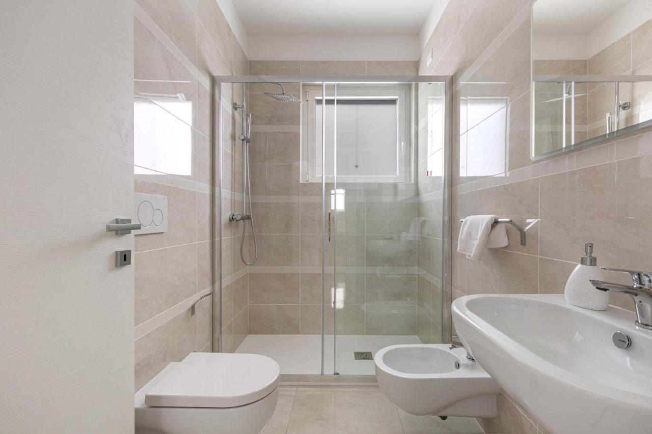 Stella Del Mare Residence Torre Pali Bilik gambar